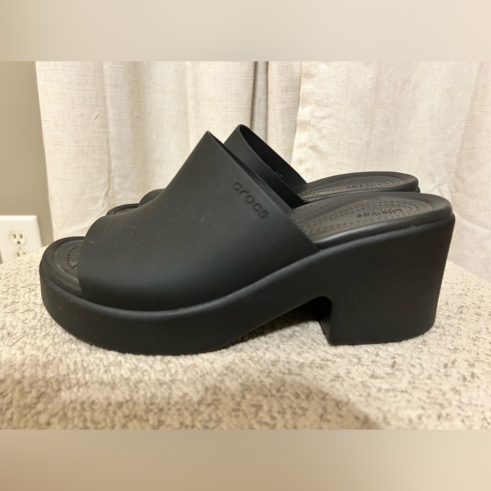 CROCS literide platform heels